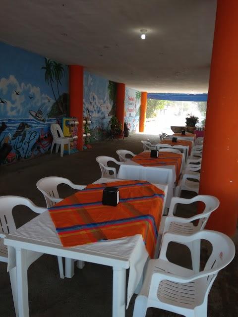 Restaurant Bar Compadre Noilo